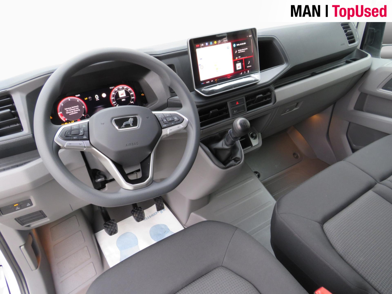 Új Platós kisteherautó, Duplakabinos kisteherautó MAN TGE 3.140 4X2F L3 SB Doka Pritsche: 8 kép.