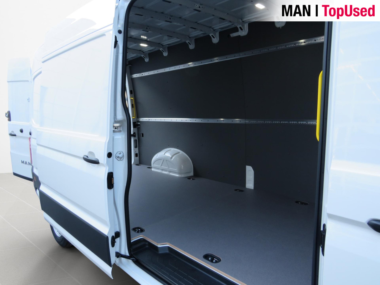 MAN TGE 3.140 4X2F L4H3 SB Kasten Klima ZV - Furgon: 4 kép. MAN TGE 3.140 4X2F L4H3 SB Kasten Klima ZV - Furgon: 4 kép.