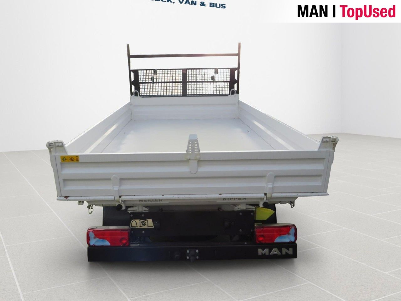 MAN TGE 6.160 4X2 L3 SB EK Kipper RWD MAN TGE 6.160 4X2 L3 SB EK Meiller-DSK RWD - Billenőplatós kisteherautó: 5 kép. MAN TGE 6.160 4X2 L3 SB EK Kipper RWD MAN TGE 6.160 4X2 L3 SB EK Meiller-DSK RWD - Billenőplatós kisteherautó: 5 kép.
