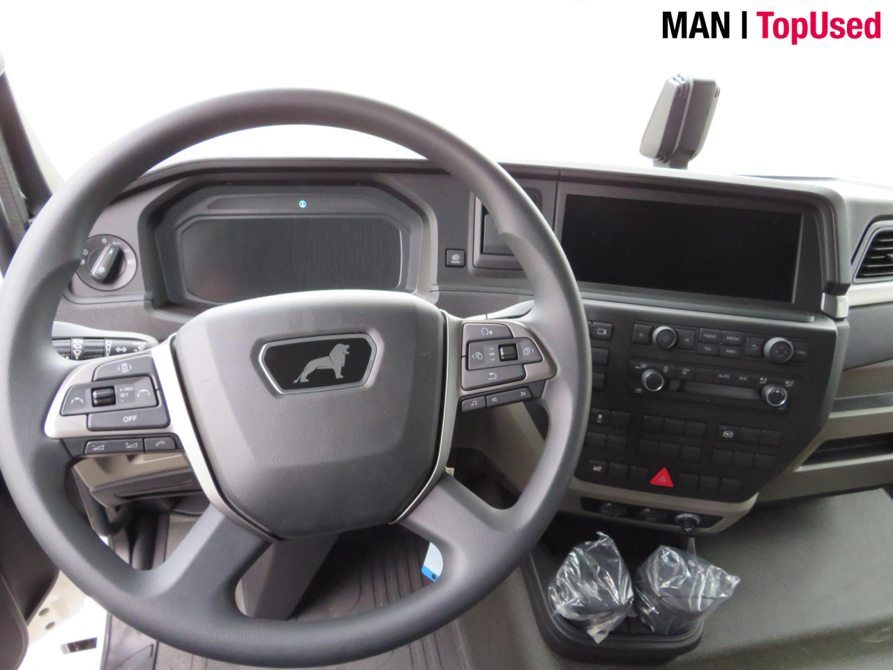 MAN TGL 12.250 4X2 BL VANTEC Koffer BÄR LBW Euro6 AHK - Dobozos felépítményű teherautó: 4 kép. MAN TGL 12.250 4X2 BL VANTEC Koffer BÄR LBW Euro6 AHK - Dobozos felépítményű teherautó: 4 kép.