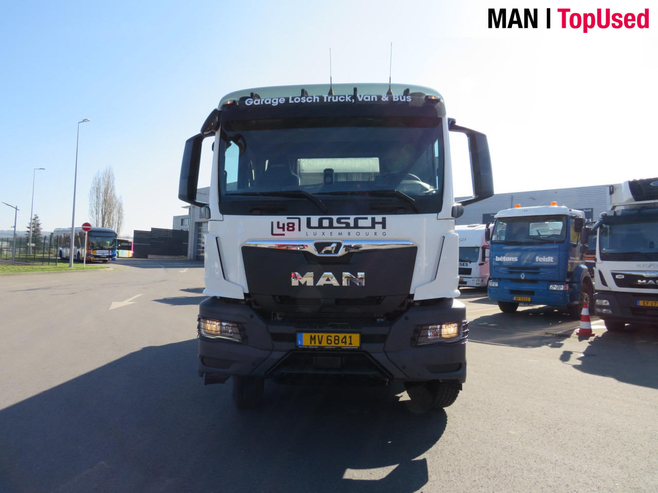 MAN TGS 41.480 8x4 BB CH Schmitz Muldenkipper Retarder - Billenőplatós teherautó: 2 kép. MAN TGS 41.480 8x4 BB CH Schmitz Muldenkipper Retarder - Billenőplatós teherautó: 2 kép.