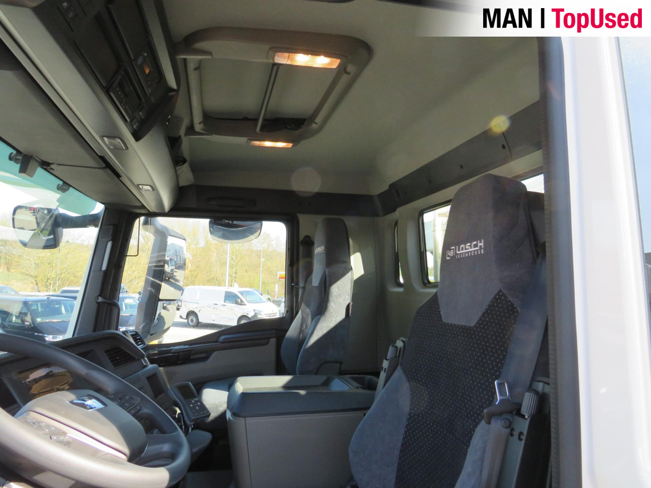 MAN TGS 41.480 8x4 BB CH Schmitz Muldenkipper Retarder - Billenőplatós teherautó: 3 kép. MAN TGS 41.480 8x4 BB CH Schmitz Muldenkipper Retarder - Billenőplatós teherautó: 3 kép.