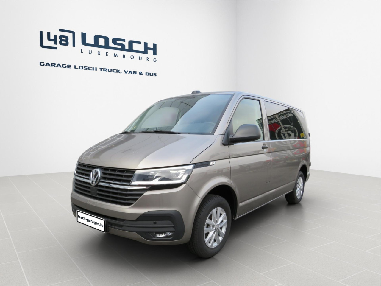 VOLKSWAGEN T6.1 Transporter Trendline 2.0 TDI Kasten Euro6 ZV - Kis furgon: 1 kép. VOLKSWAGEN T6.1 Transporter Trendline 2.0 TDI Kasten Euro6 ZV - Kis furgon: 1 kép.