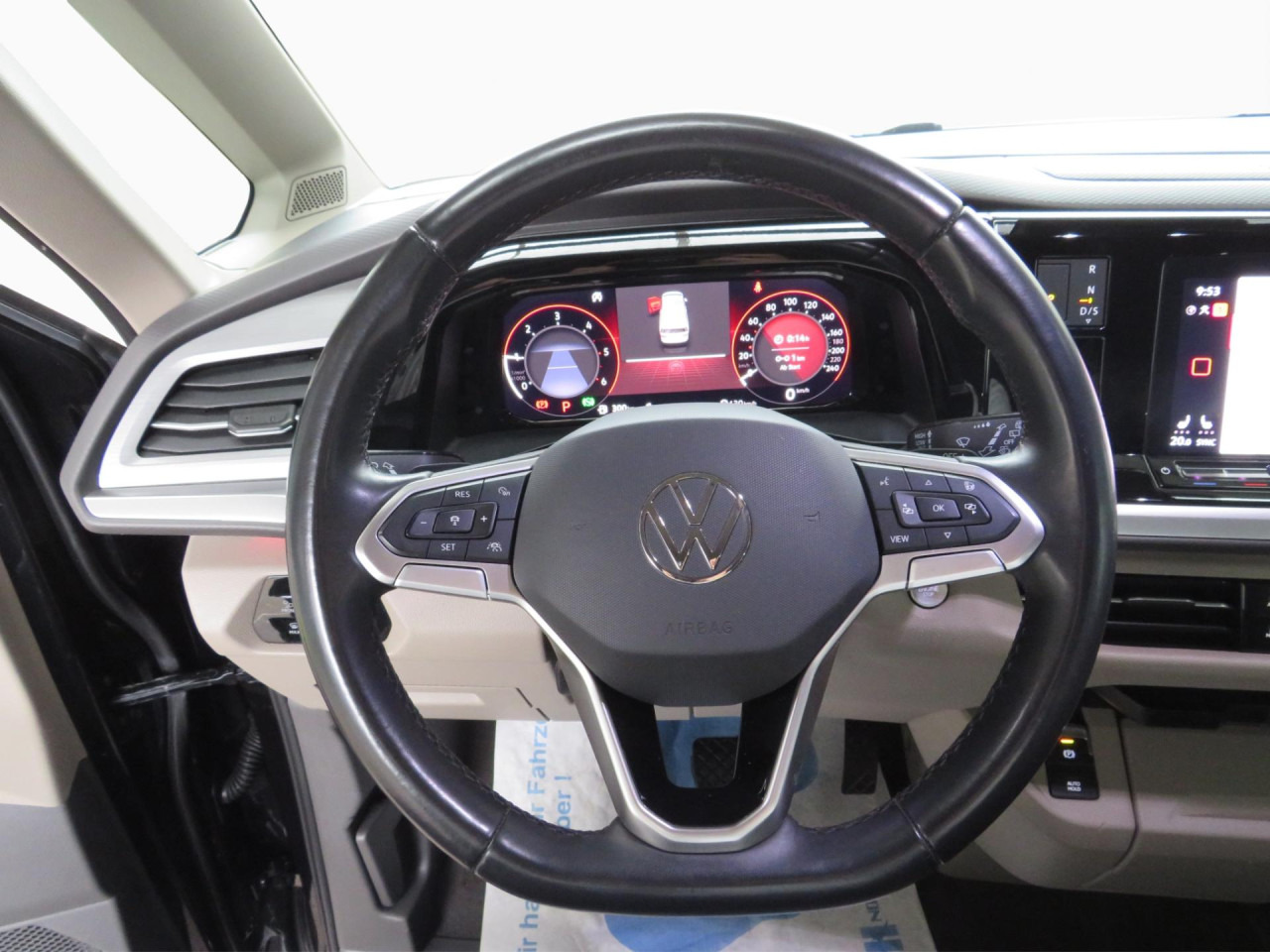 VOLKSWAGEN T7 Multivan 2.0 TDI 110 kW Life Navi LED Klima - Autó: 2 kép. VOLKSWAGEN T7 Multivan 2.0 TDI 110 kW Life Navi LED Klima - Autó: 2 kép.