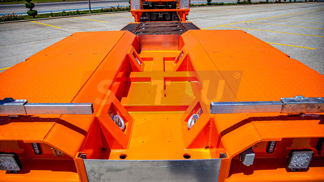 STU 2 Axle Extendable Low Loader - Félpótkocsi mélybölcsős: 4 kép. STU 2 Axle Extendable Low Loader - Félpótkocsi mélybölcsős: 4 kép.