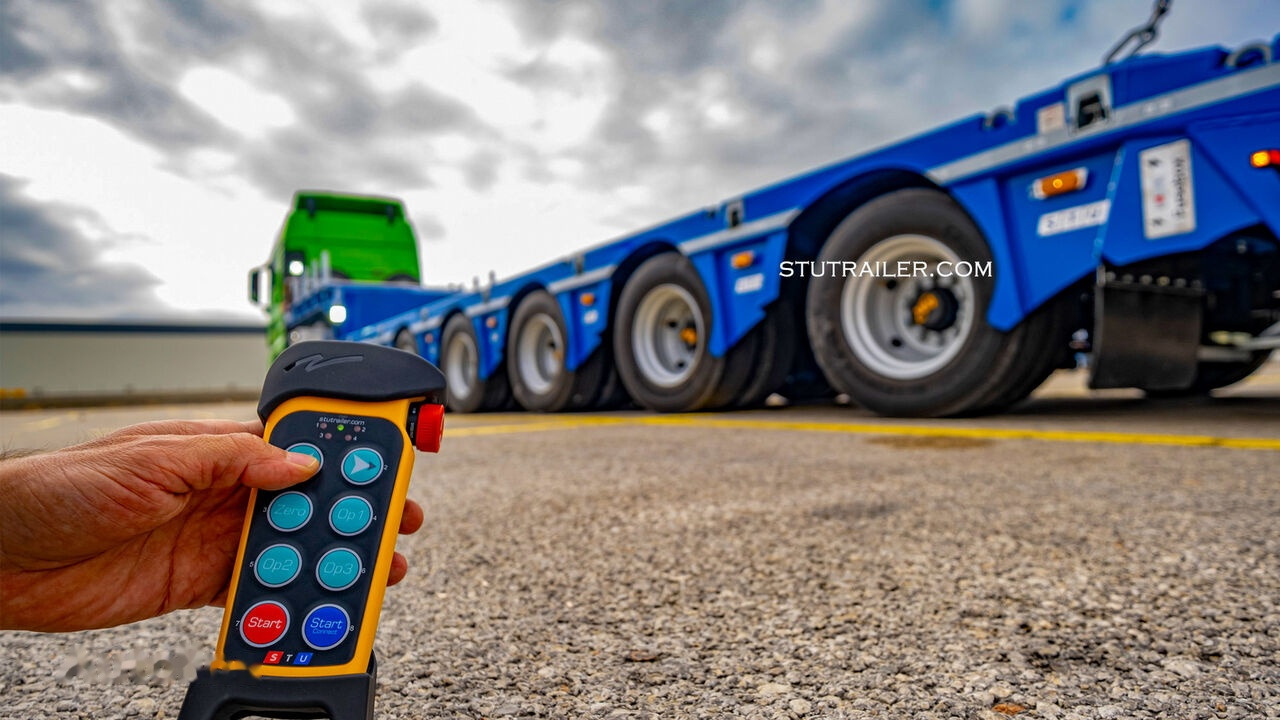 STU 5 Axle Hydraulic Steering Extendable Low Laoder - Félpótkocsi mélybölcsős: 2 kép. STU 5 Axle Hydraulic Steering Extendable Low Laoder - Félpótkocsi mélybölcsős: 2 kép.