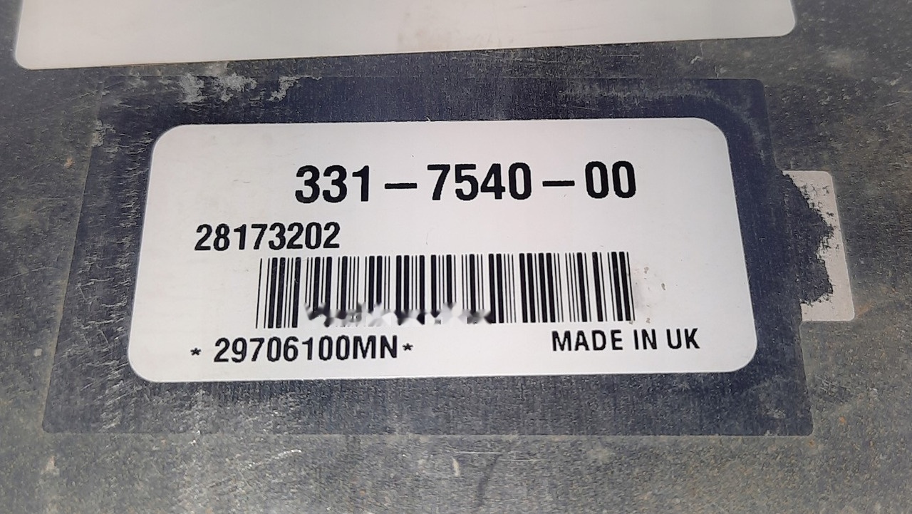 PERKINS - ECU - Gumikerekes homlokrakodó: 2 kép. PERKINS - ECU - Gumikerekes homlokrakodó: 2 kép.