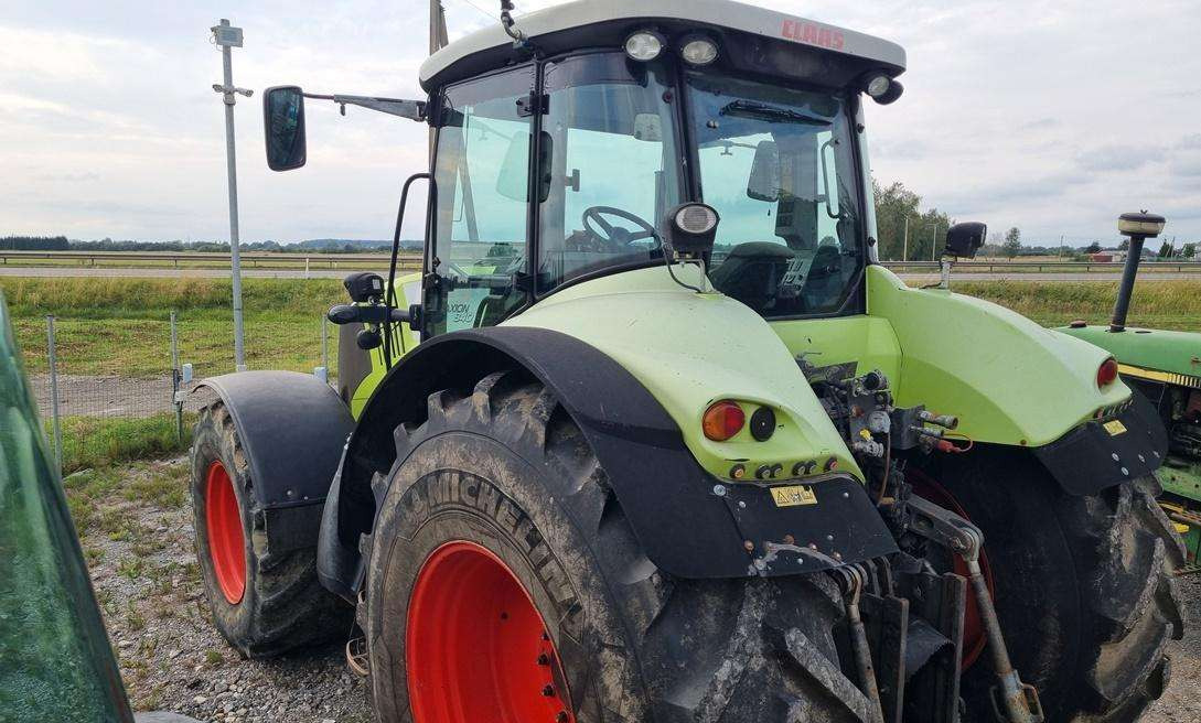 Claas Axion 840 - Traktor: 5 kép. Claas Axion 840 - Traktor: 5 kép.