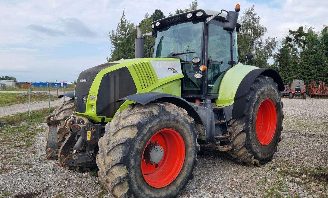 Claas Axion 840 - Traktor: 2 kép. Claas Axion 840 - Traktor: 2 kép.