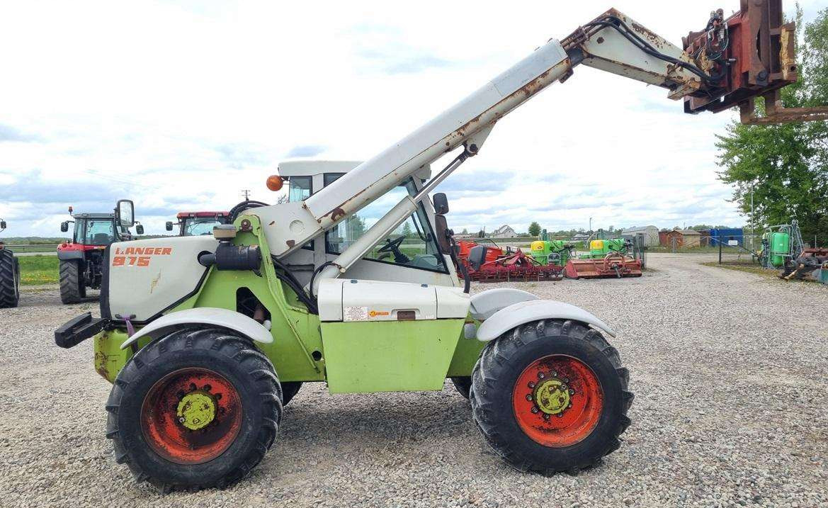 Claas Ranger 975 - Traktor: 1 kép. Claas Ranger 975 - Traktor: 1 kép.