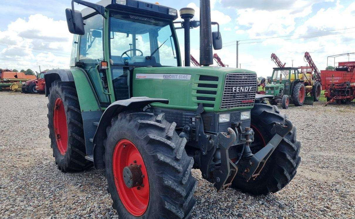 Fendt 514C - Traktor: 2 kép. Fendt 514C - Traktor: 2 kép.