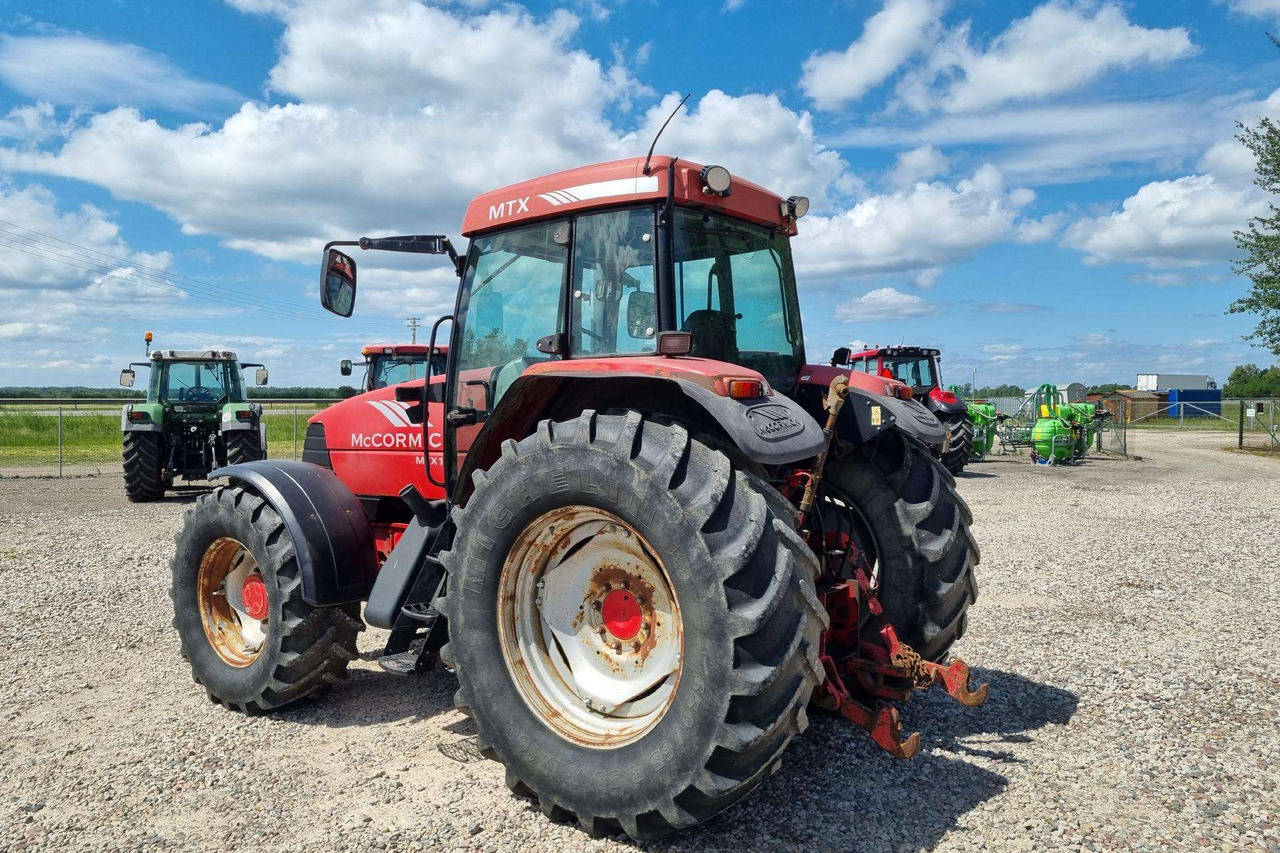 McCORMICK MTX140 - Traktor: 5 kép. McCORMICK MTX140 - Traktor: 5 kép.