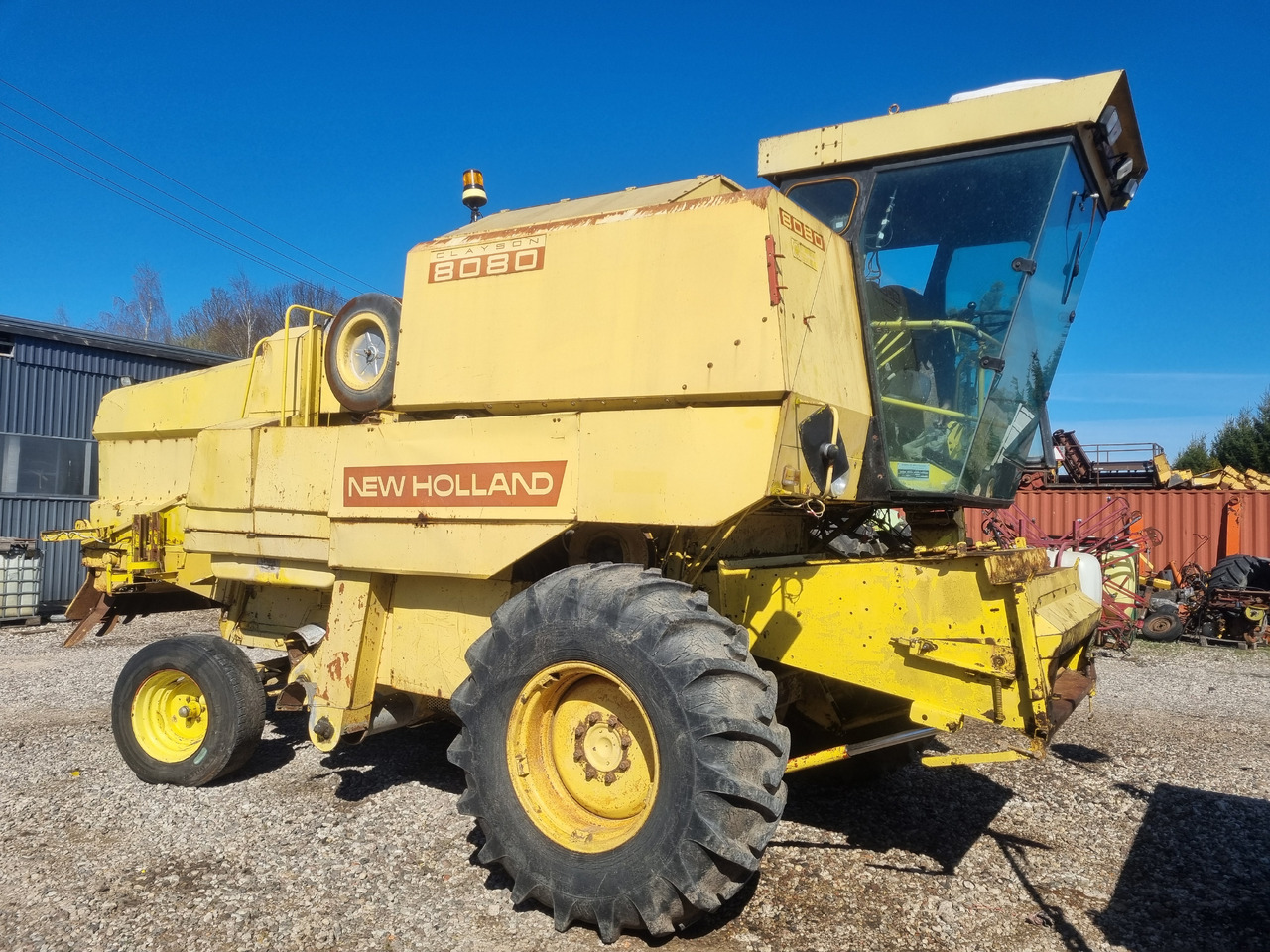 New Holland 8080 - Kombájn: 2 kép. New Holland 8080 - Kombájn: 2 kép.