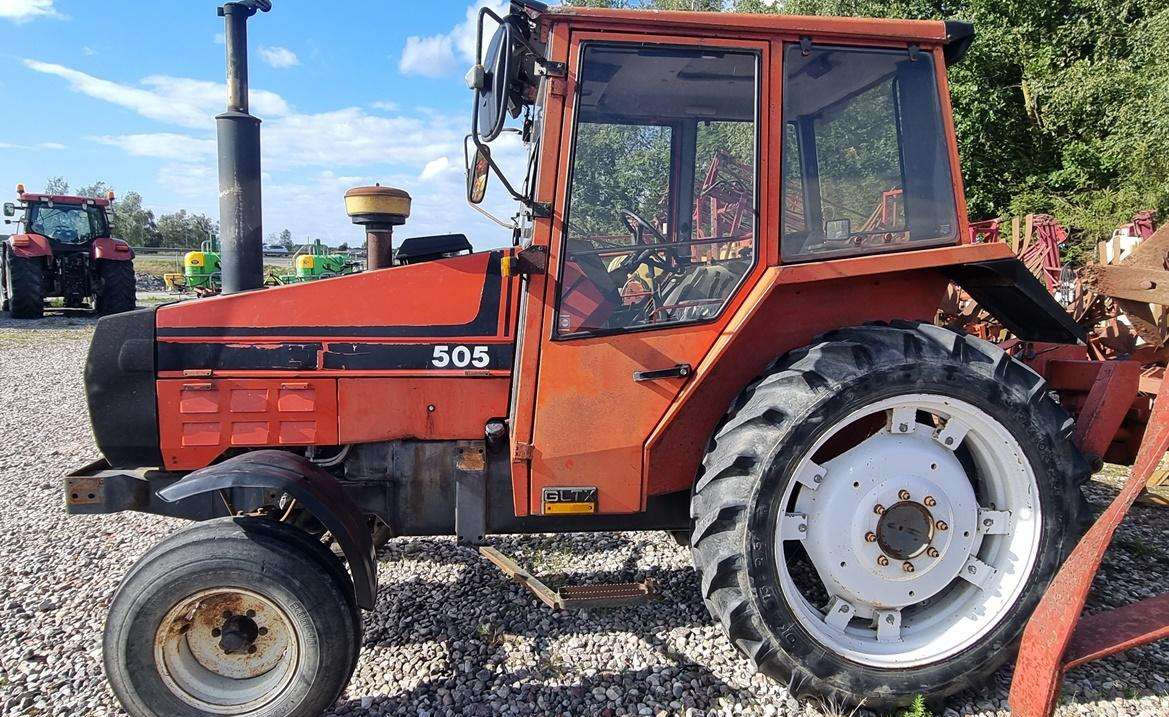 Valmet 505 - Traktor: 2 kép. Valmet 505 - Traktor: 2 kép.