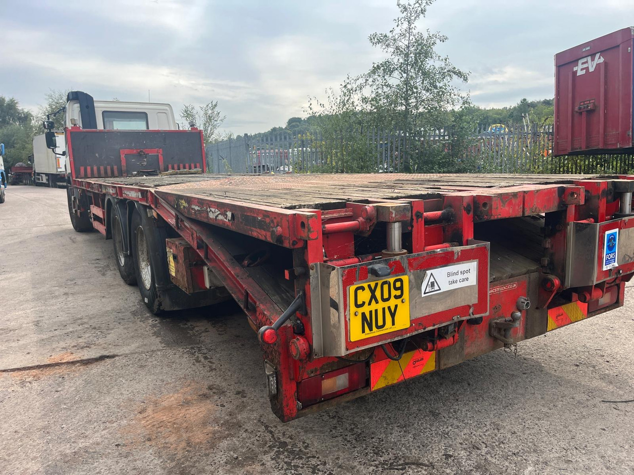 DAF 75 CF 310 - Platós teherautó: 3 kép. DAF 75 CF 310 - Platós teherautó: 3 kép.