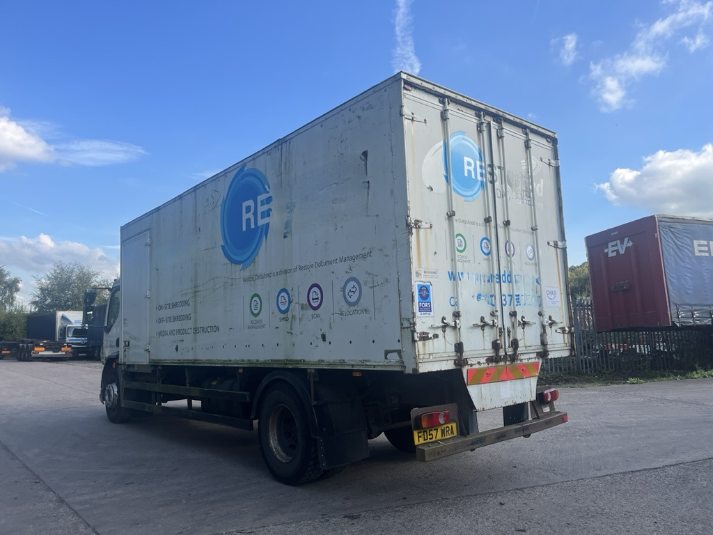 Daf 55LF 220 4x2 Box Van - Dobozos kisteherautó: 4 kép. Daf 55LF 220 4x2 Box Van - Dobozos kisteherautó: 4 kép.