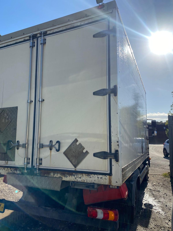 Mercedes Atego 816 - Dobozos felépítményű teherautó: 5 kép. Mercedes Atego 816 - Dobozos felépítményű teherautó: 5 kép.