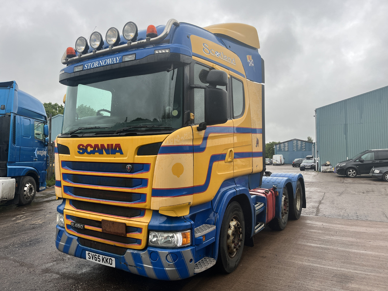 Nyergesvontató Scania R450: 1 kép.