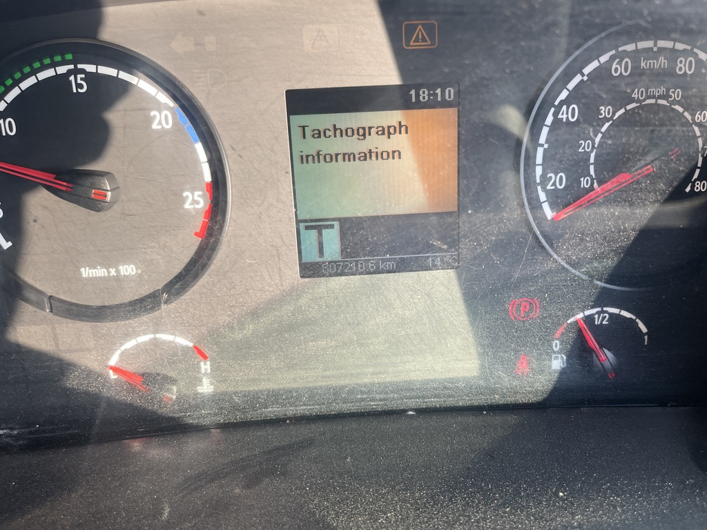 Scania P230 4x2 Curtain side lízing Scania P230 4x2 Curtain side: 7 kép. Scania P230 4x2 Curtain side lízing Scania P230 4x2 Curtain side: 7 kép.