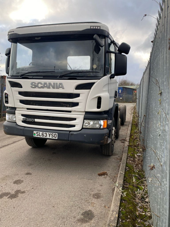 Scania P360 8x4 Chassis Cab - Alvaz teherautó: 2 kép. Scania P360 8x4 Chassis Cab - Alvaz teherautó: 2 kép.