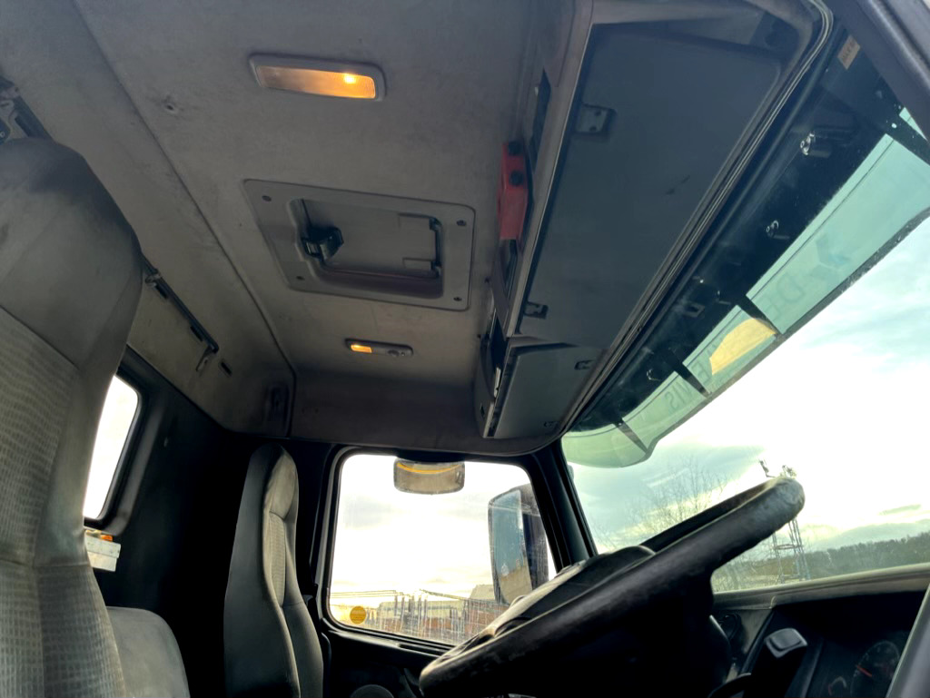 VOLVO FM9 260 6X2 lízing VOLVO FM9 260 6X2: 12 kép.