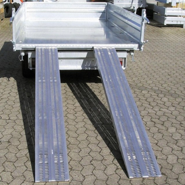 Brenderup 3-Seitenkipper, TT5325ATB2700, 2,7 to. H+E-Pumpe,325x180x35cm - Pótkocsi billenőplatós: 4 kép. Brenderup 3-Seitenkipper, TT5325ATB2700, 2,7 to. H+E-Pumpe,325x180x35cm - Pótkocsi billenőplatós: 4 kép.