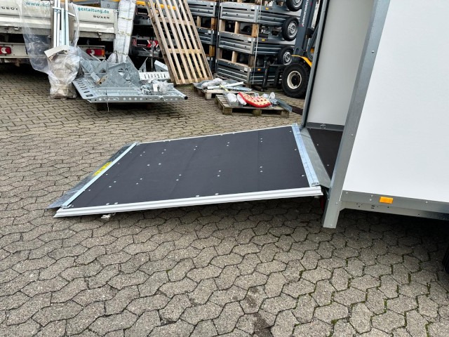 Brenderup Cargo Dynamic CD300TBR2000 Rampe, Kofferanhänger 2,0 to. 300x153x185cm - Pótkocsi dobozos: 5 kép. Brenderup Cargo Dynamic CD300TBR2000 Rampe, Kofferanhänger 2,0 to. 300x153x185cm - Pótkocsi dobozos: 5 kép.