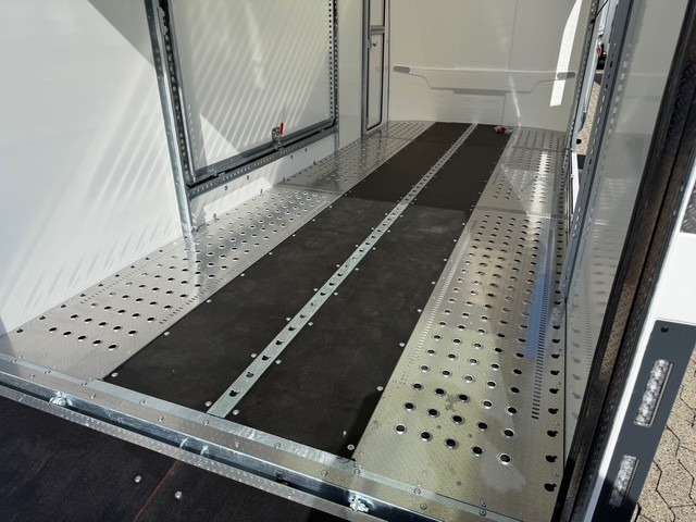 Új Pótkocsi autószállító Brian James Race Box 610-5019-30-2-12-W, 5090x1930x2010mm, 3,0 to.: 11 kép. Új Pótkocsi autószállító Brian James Race Box 610-5019-30-2-12-W, 5090x1930x2010mm, 3,0 to.: 11 kép.