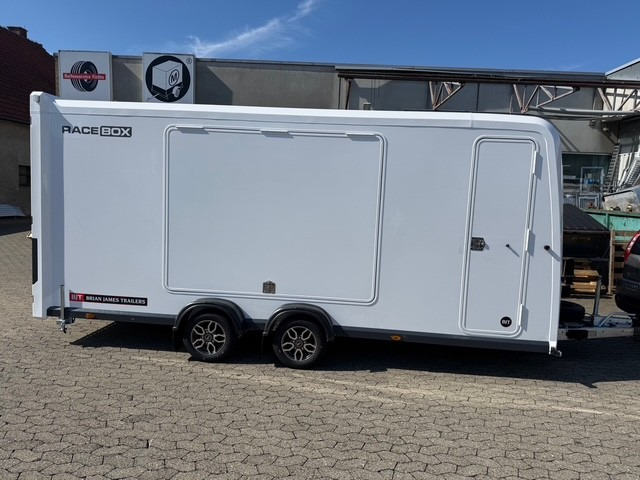 Új Pótkocsi autószállító Brian James Race Box 610-5019-30-2-12-W, 5090x1930x2010mm, 3,0 to.: 6 kép. Új Pótkocsi autószállító Brian James Race Box 610-5019-30-2-12-W, 5090x1930x2010mm, 3,0 to.: 6 kép.