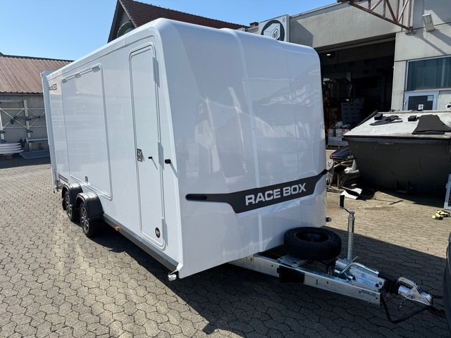 Új Pótkocsi autószállító Brian James Race Box 610-5019-30-2-12-W, 5090x1930x2010mm, 3,0 to.: 7 kép. Új Pótkocsi autószállító Brian James Race Box 610-5019-30-2-12-W, 5090x1930x2010mm, 3,0 to.: 7 kép.