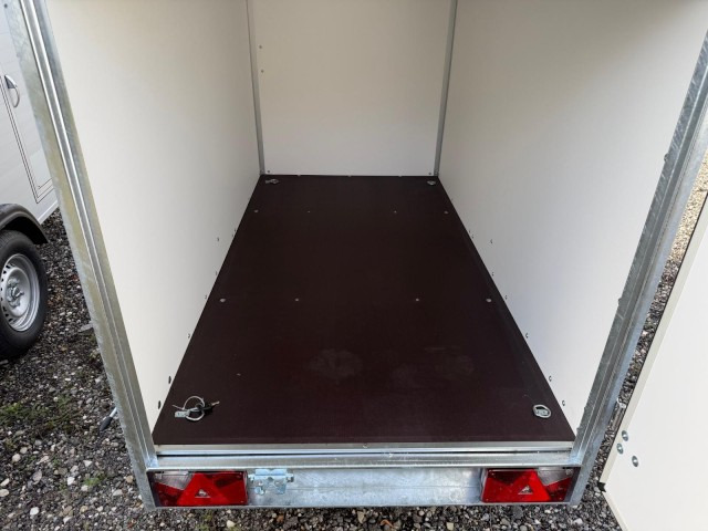 Cheval Liberte Debon Kofferanhänger C220 Roadster 2250 x 1170 x 1190 mm, 750 kg - Autó utánfutó: 2 kép. Cheval Liberte Debon Kofferanhänger C220 Roadster 2250 x 1170 x 1190 mm, 750 kg - Autó utánfutó: 2 kép.