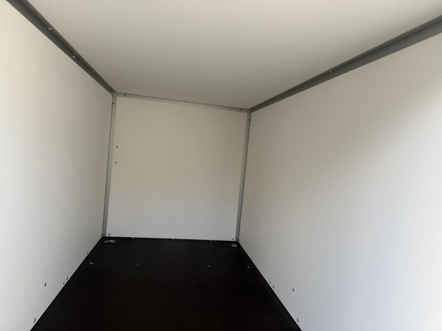 Cheval Liberte Debon Kofferanhänger C220 Roadster 2250 x 1170 x 1190 mm, 750 kg - Autó utánfutó: 3 kép. Cheval Liberte Debon Kofferanhänger C220 Roadster 2250 x 1170 x 1190 mm, 750 kg - Autó utánfutó: 3 kép.