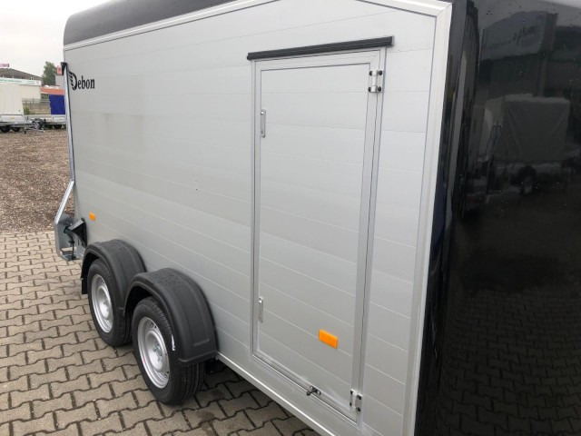 Cheval Liberte Debon Roadster 700 Alu + Türe 2600 kg, 100 km/h, 375x180x202cm - Pótkocsi dobozos: 4 kép. Cheval Liberte Debon Roadster 700 Alu + Türe 2600 kg, 100 km/h, 375x180x202cm - Pótkocsi dobozos: 4 kép.