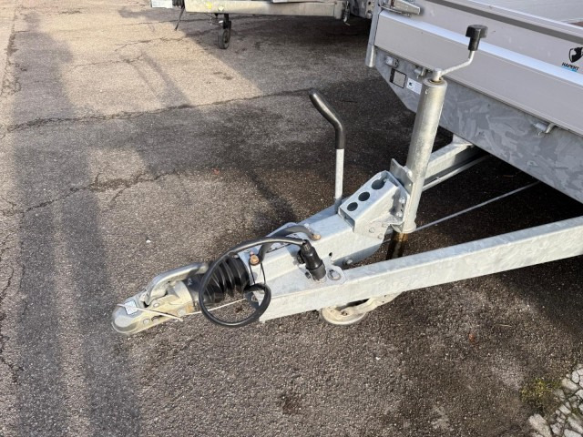 Hapert Azure H-2 Hochlader 3,5 to. 5050 x 2000 x 300 mm, parabel, 100 km/h - Autó utánfutó: 2 kép. Hapert Azure H-2 Hochlader 3,5 to. 5050 x 2000 x 300 mm, parabel, 100 km/h - Autó utánfutó: 2 kép.