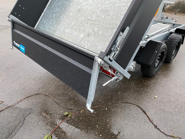 Hapert Cobalt + 3-Seitenkipper Multi Parabel 3350 x 1800 x 400 mm, ZG 3,5 to. - Pótkocsi billenőplatós: 5 kép. Hapert Cobalt + 3-Seitenkipper Multi Parabel 3350 x 1800 x 400 mm, ZG 3,5 to. - Pótkocsi billenőplatós: 5 kép.
