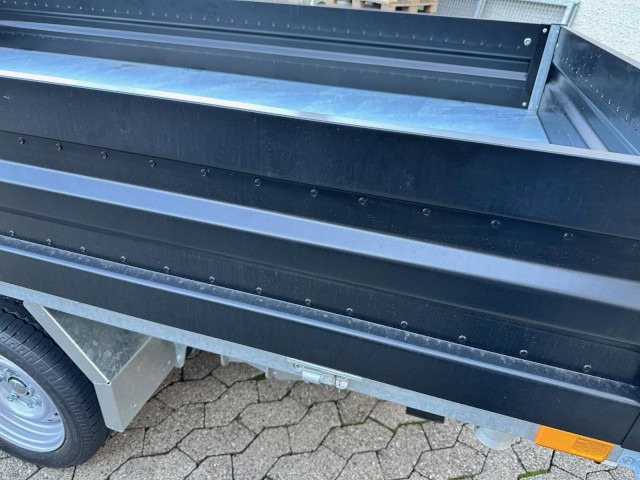 Humbaur 3-Seitenkipper HTK 3500.31 Alu Parabel , 3140 x 1750 x 350 mm, 3,5 to. - Pótkocsi billenőplatós: 5 kép. Humbaur 3-Seitenkipper HTK 3500.31 Alu Parabel , 3140 x 1750 x 350 mm, 3,5 to. - Pótkocsi billenőplatós: 5 kép.