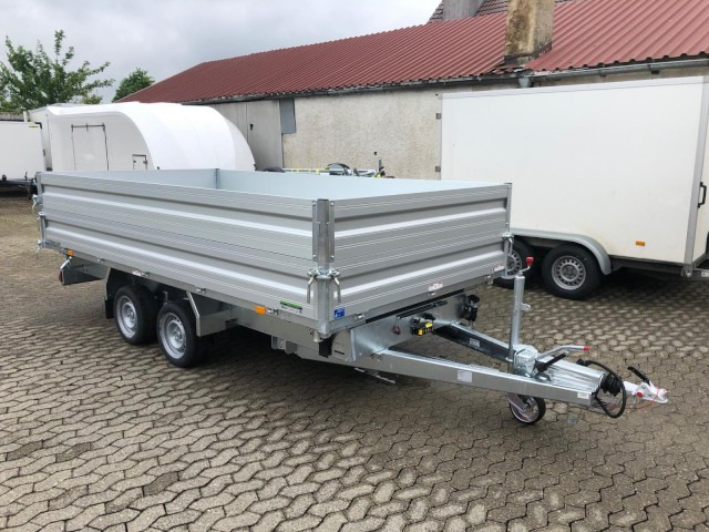 Humbaur 3-Seitenkipper HTK 3500.41 Alu mit BW-Aufsatz, 4100 x 2100 x 350 mm, 3,5 to. - Pótkocsi billenőplatós: 1 kép. Humbaur 3-Seitenkipper HTK 3500.41 Alu mit BW-Aufsatz, 4100 x 2100 x 350 mm, 3,5 to. - Pótkocsi billenőplatós: 1 kép.