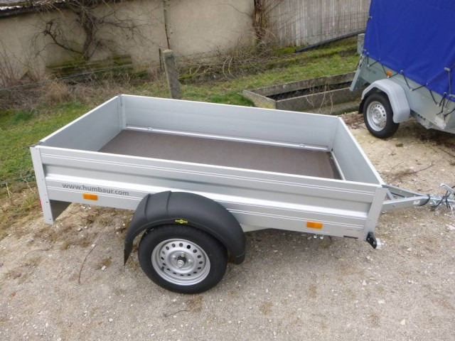 Humbaur HA 752113 mit KV, 750 kg, 2050 x 1310 x 350 mm - Autó utánfutó: 2 kép. Humbaur HA 752113 mit KV, 750 kg, 2050 x 1310 x 350 mm - Autó utánfutó: 2 kép.