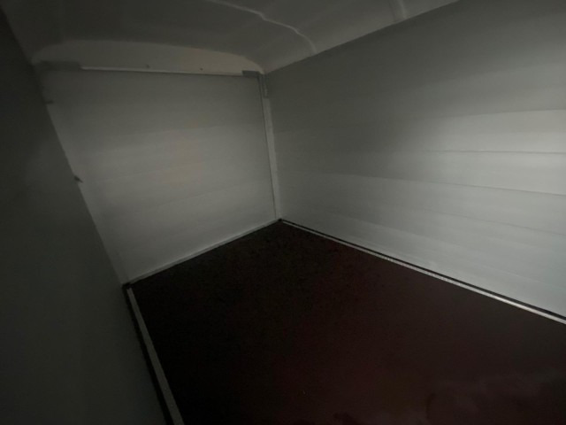 Humbaur Poly-Alu Koffer HKPA 153217, 1,5 to. 100 km/h, 3280 x 1770 x 1800 mm - Pótkocsi dobozos: 3 kép. Humbaur Poly-Alu Koffer HKPA 153217, 1,5 to. 100 km/h, 3280 x 1770 x 1800 mm - Pótkocsi dobozos: 3 kép.