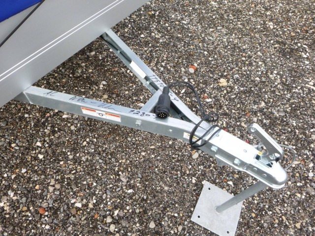 Humbaur Startrailer H 752010 mit Hochplane 750 kg 2050x1095x300mm - Autó utánfutó: 2 kép. Humbaur Startrailer H 752010 mit Hochplane 750 kg 2050x1095x300mm - Autó utánfutó: 2 kép.