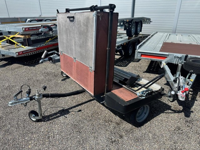Motorradanhänger 750 kg, 1000 x 1900 mm - Motorszállító utánfutó: 3 kép. Motorradanhänger 750 kg, 1000 x 1900 mm - Motorszállító utánfutó: 3 kép.
