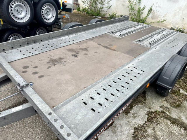 Tema Temared Carkeeper 4520S Autotransporter 4510 x 2010 mm, - Pótkocsi autószállító: 3 kép. Tema Temared Carkeeper 4520S Autotransporter 4510 x 2010 mm, - Pótkocsi autószállító: 3 kép.