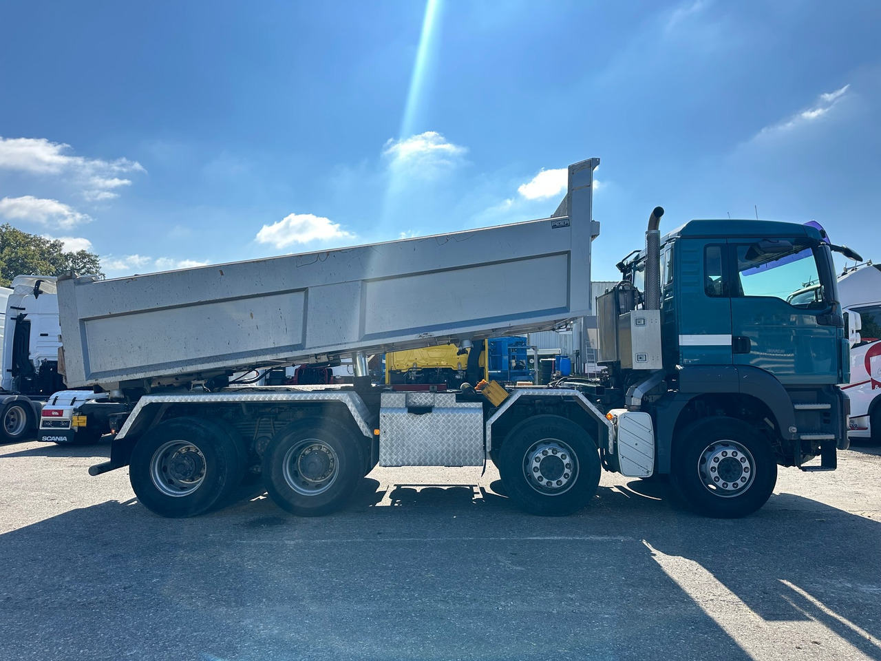 MAN TGS 35.480 8x4 Wechselsistem - Billenőplatós teherautó: 3 kép. MAN TGS 35.480 8x4 Wechselsistem - Billenőplatós teherautó: 3 kép.
