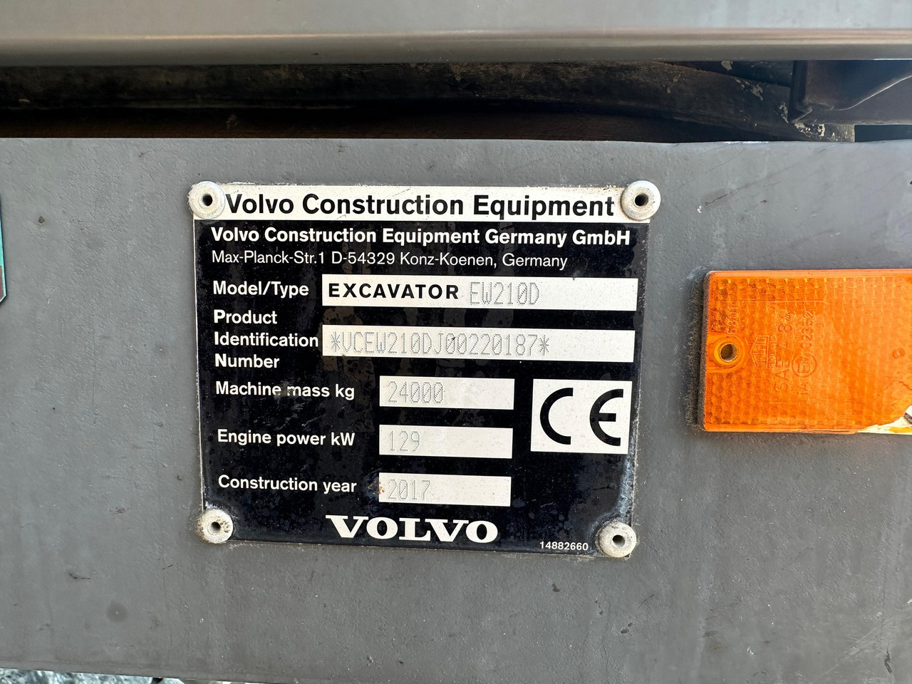VOLVO EW 210 D 24t Greifer - Kotrógép: 5 kép. VOLVO EW 210 D 24t Greifer - Kotrógép: 5 kép.