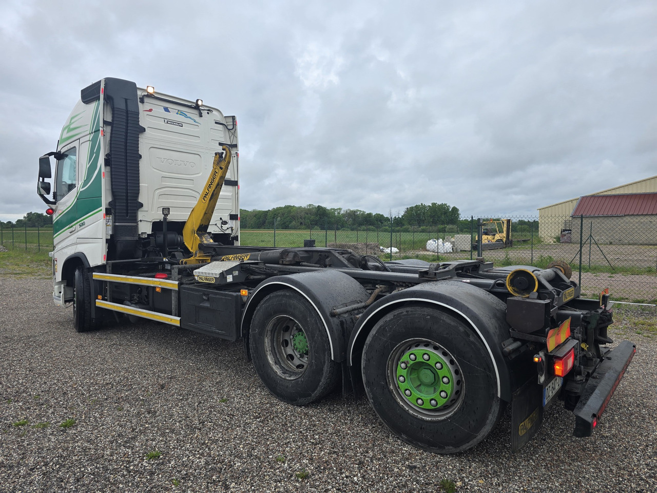 VOLVO FH500 Globe XL - Horgos rakodó teherautó: 5 kép. VOLVO FH500 Globe XL - Horgos rakodó teherautó: 5 kép.