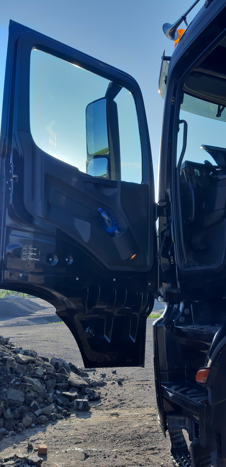 Billenőplatós teherautó MERCEDES-BENZ AROCS 3245 8x4 Bordmatic THERMO CRAMARO AHK: 23 kép.