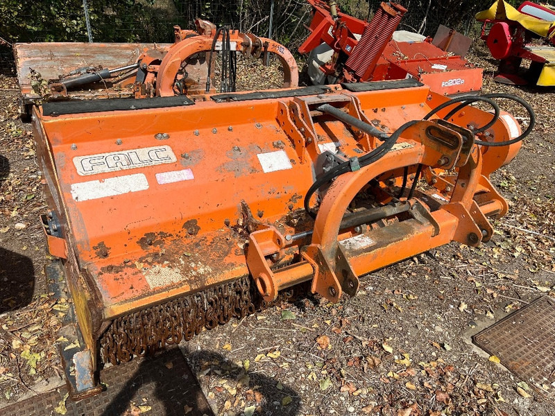 Falc AGILA 2300 - Szárzúzó: 1 kép. Falc AGILA 2300 - Szárzúzó: 1 kép.