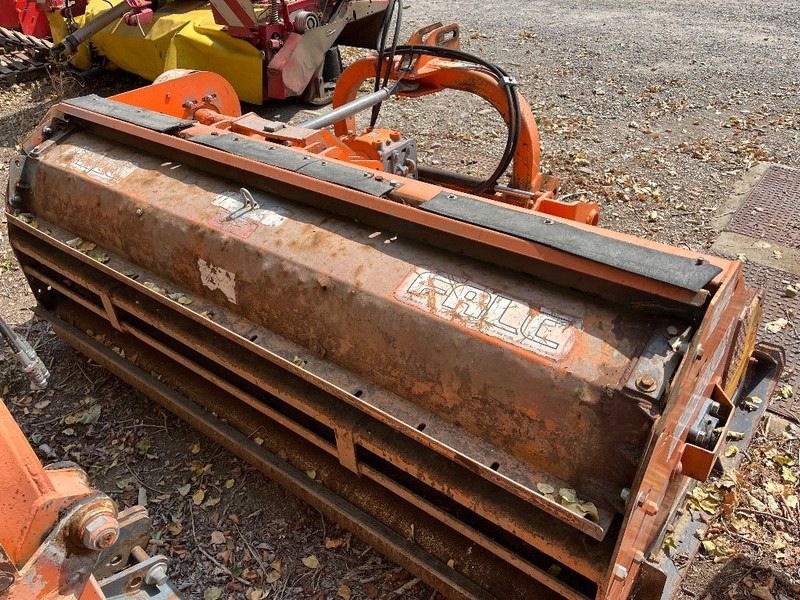 Falc AGILA 2300 - Szárzúzó: 4 kép. Falc AGILA 2300 - Szárzúzó: 4 kép.