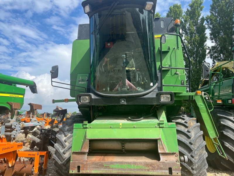 John Deere 1177 - Kombájn: 2 kép. John Deere 1177 - Kombájn: 2 kép.