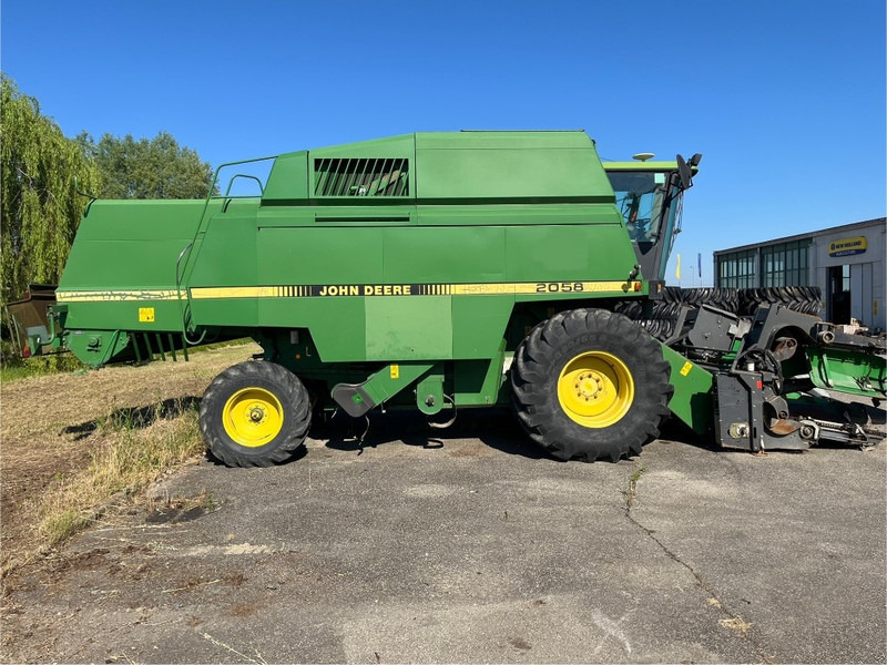 John Deere 2058 - Kombájn: 4 kép. John Deere 2058 - Kombájn: 4 kép.